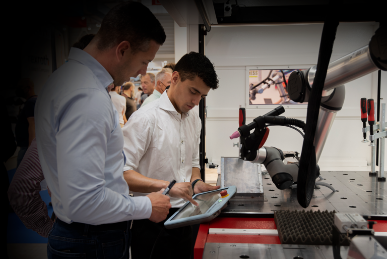 collaborative welding robot_Rolleri Robotic welding cell programming